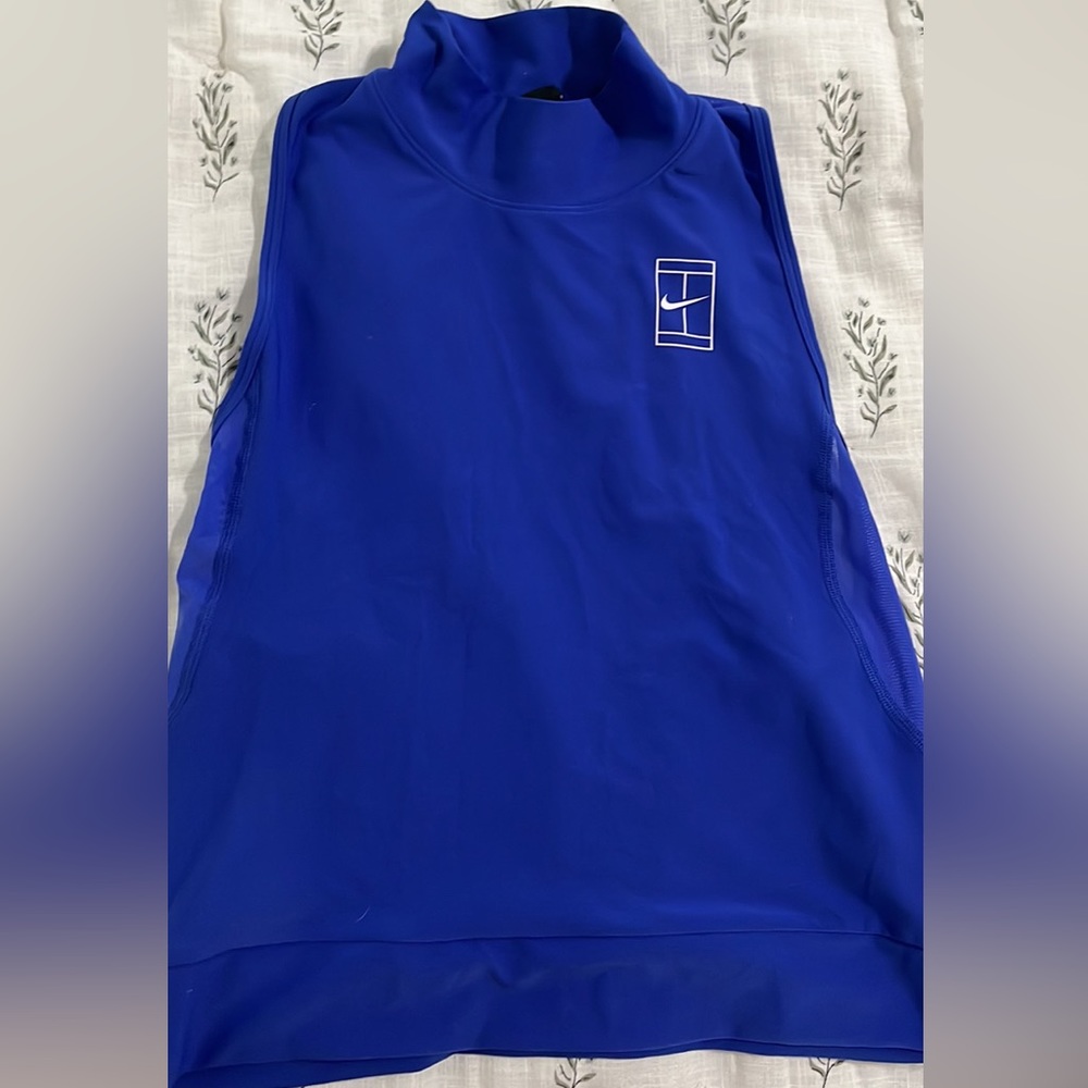 Nike tennis shirt